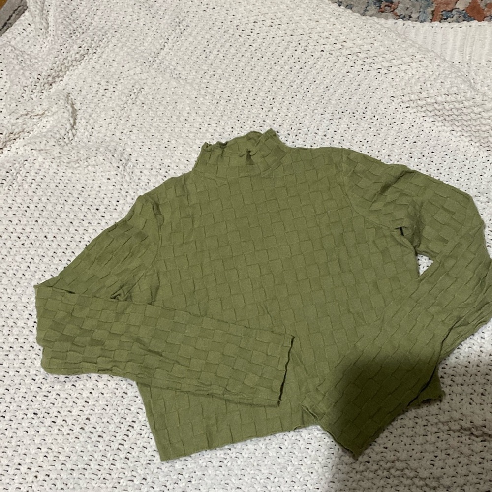 Cropped shirt